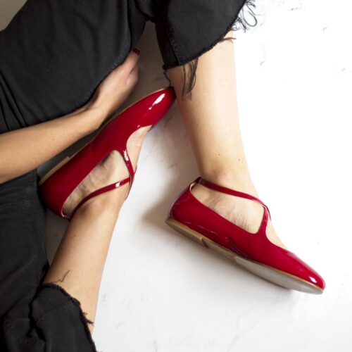 Red patent leather ballerines