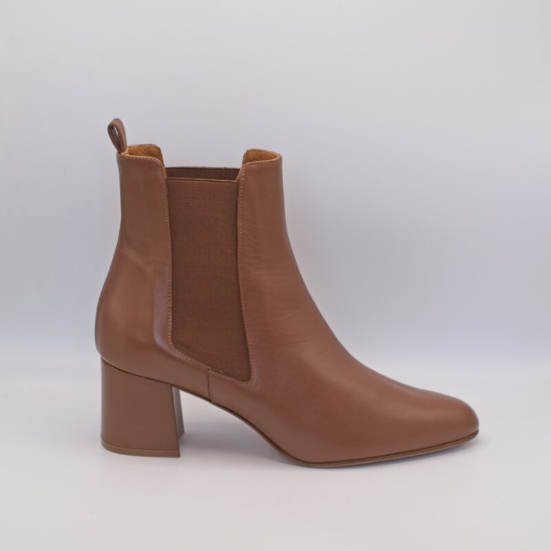 Botines Chelsea NAY BOOTS - CUERO